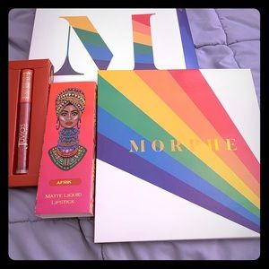 Morphe 25L Palette & Juvia’s Place Afrik lipstick.
